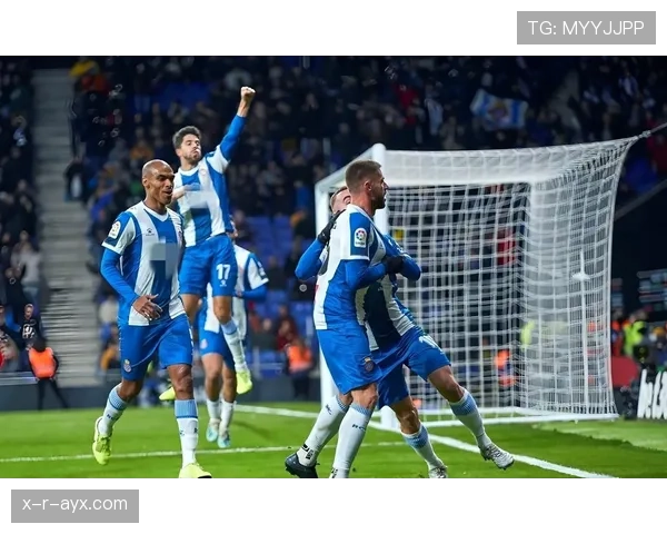 西班牙队年轻化战略显成效,新星闪耀赛场未来可期 西班牙队年轻化战略显成效,新星闪耀赛场未来可期