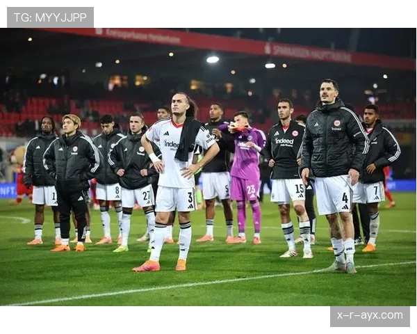 德甲转会市场升温，多支球队激烈争夺新星引关注