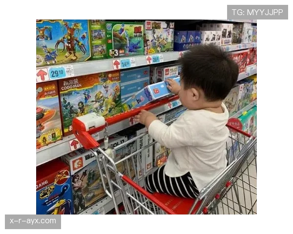 苏炳添逛超市我看傻了，手里那件东西价钱比我一个月工资还高